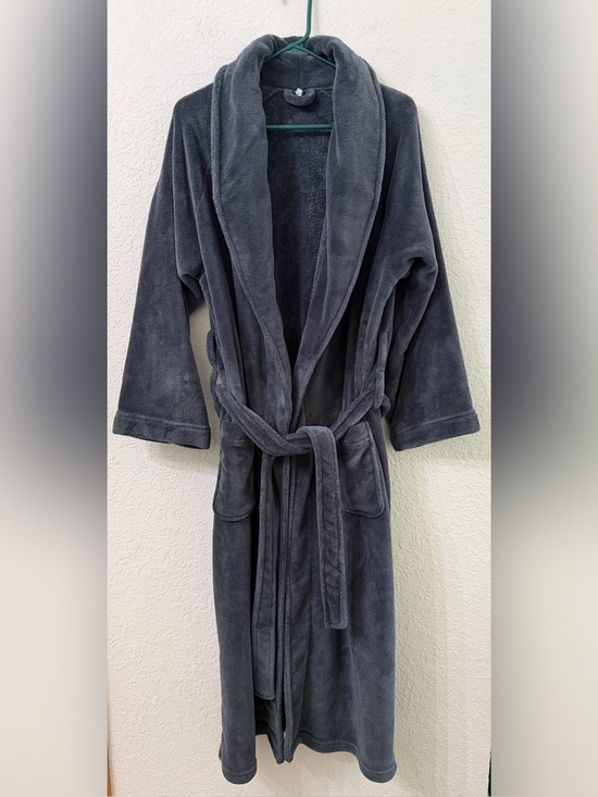 Pottery Barn Other - Pottery Barn Plush Throw Blanket in Charcoal Gray Size Medium